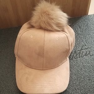 Pom pom cap